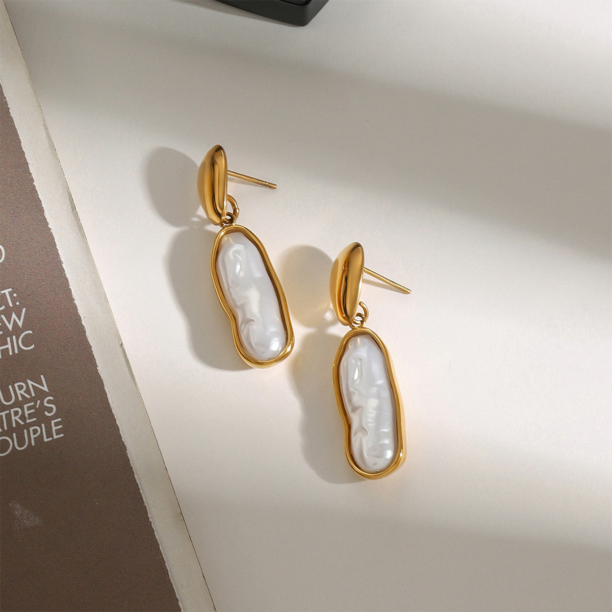 Titanium Steel Pearl Stud Earrings Light Luxury High Sense Ornament